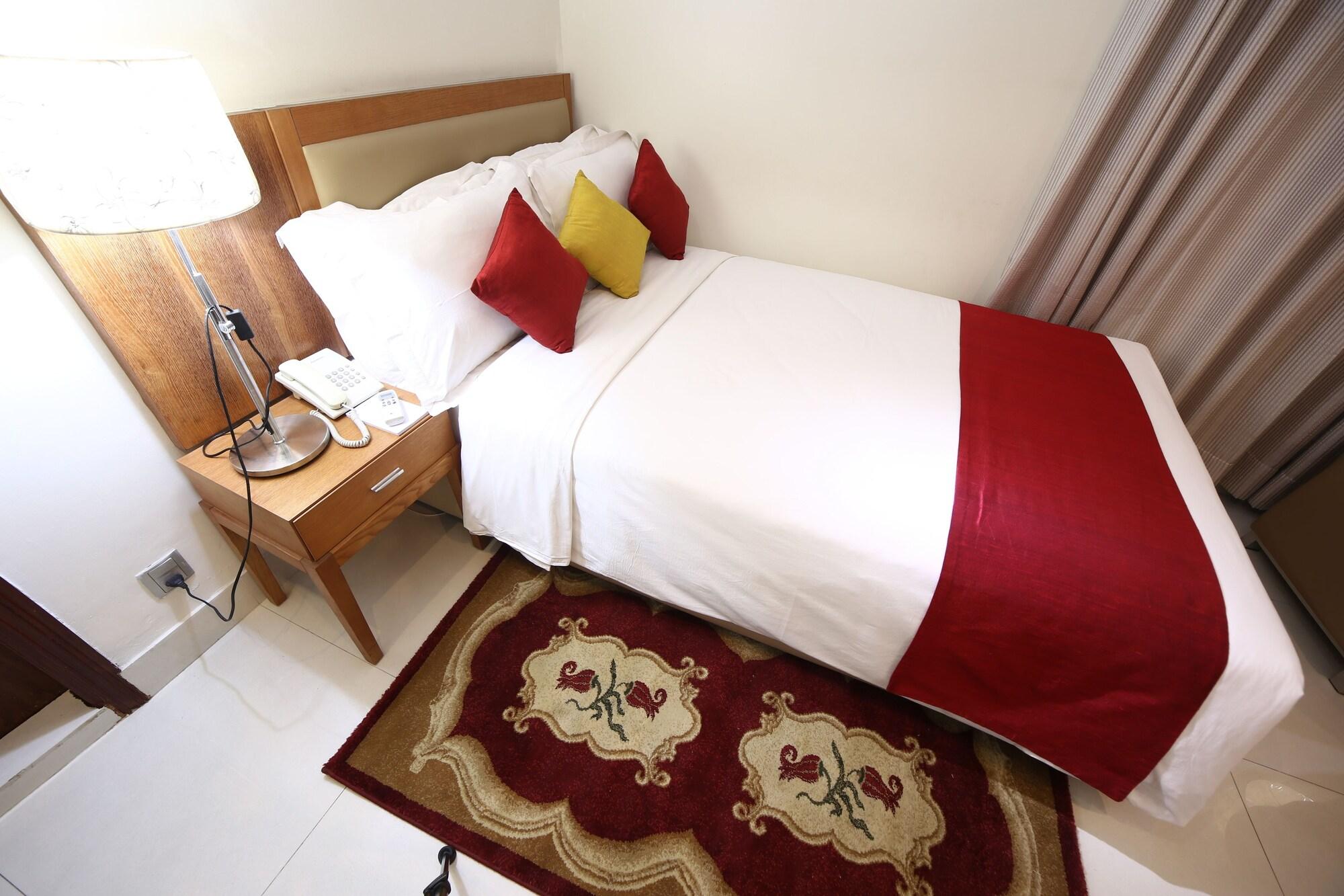 Nascent Gardenia Luxury Suites Дака Екстериор снимка