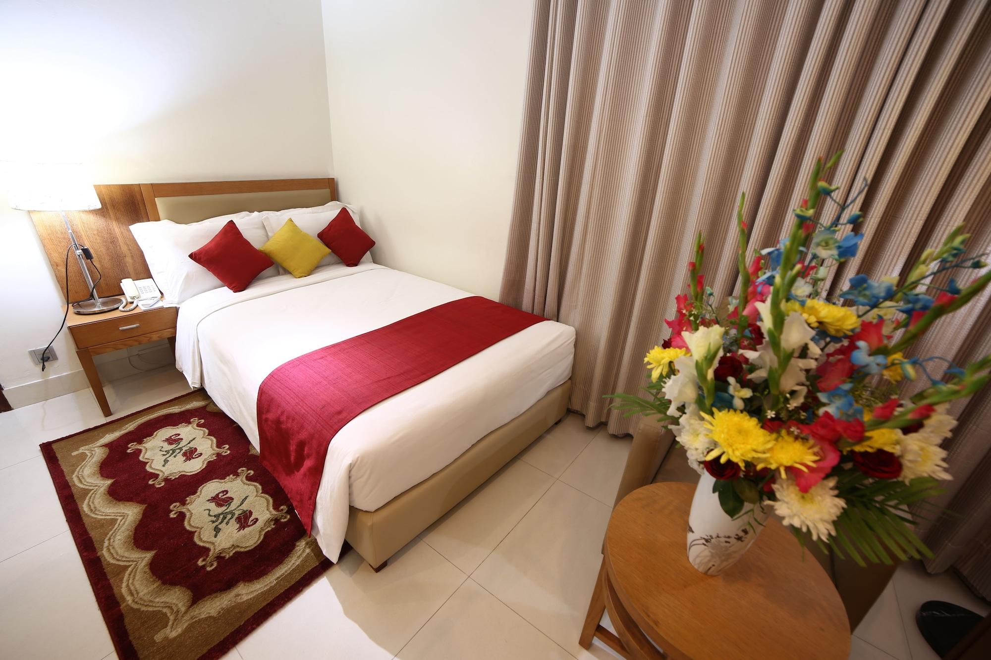 Nascent Gardenia Luxury Suites Дака Екстериор снимка
