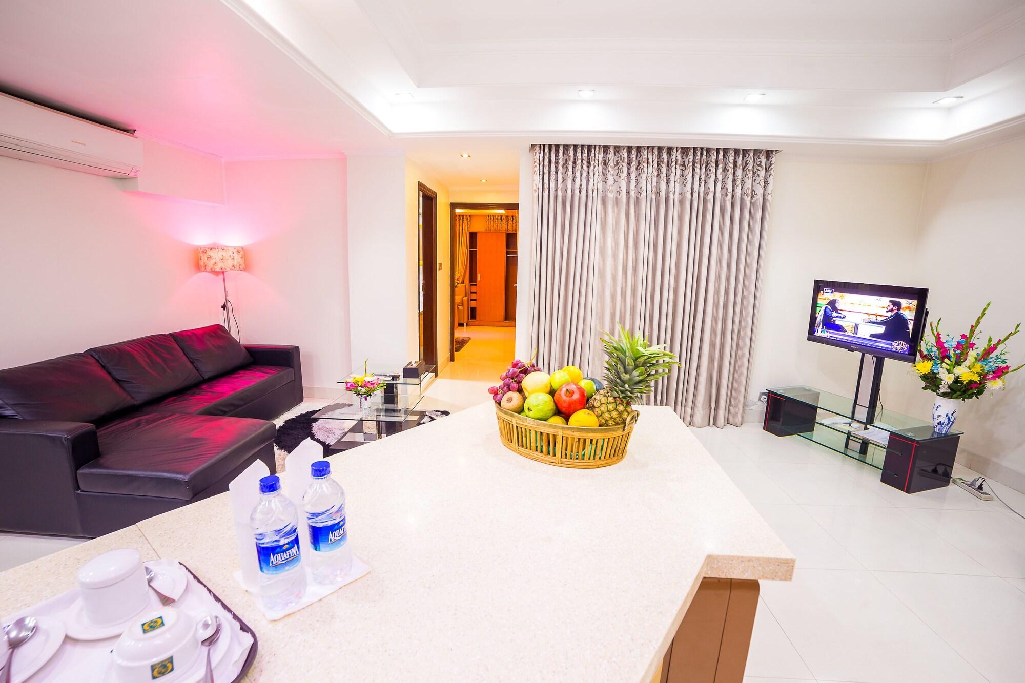 Nascent Gardenia Luxury Suites Дака Екстериор снимка