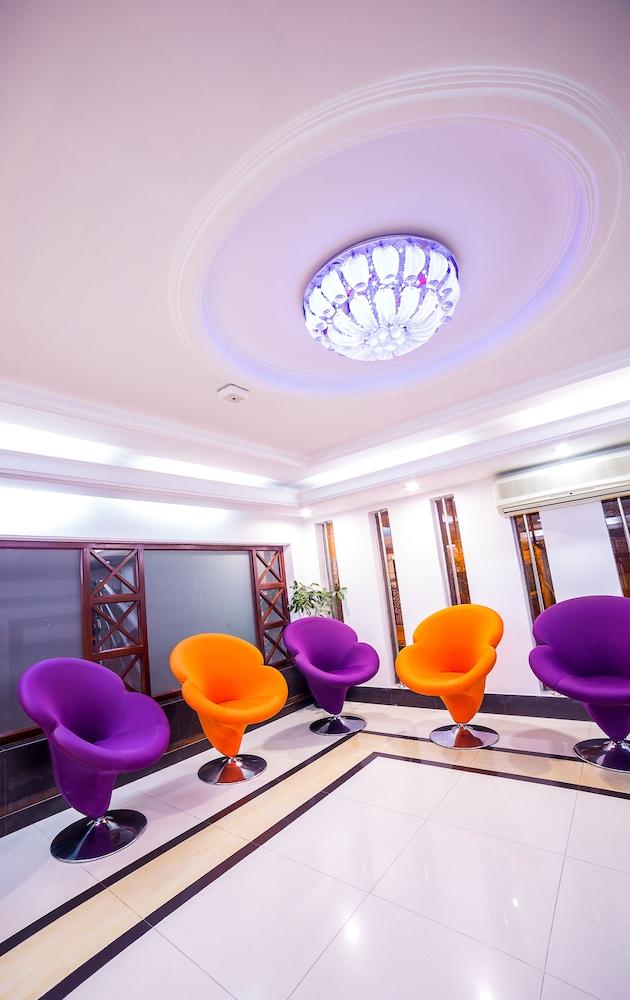 Nascent Gardenia Luxury Suites Дака Екстериор снимка