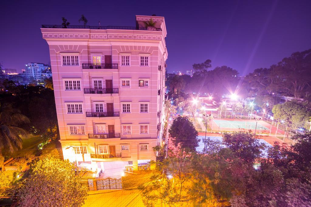 Nascent Gardenia Luxury Suites Дака Екстериор снимка